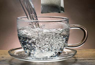 Agua caliente en tipos de infusiones