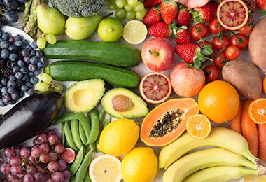 Frutas y verduras para mantener una alimentación balanceada. 