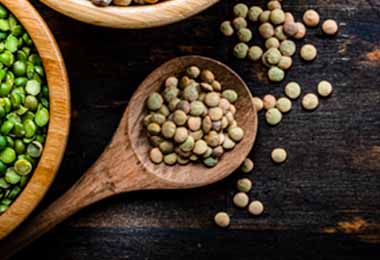 Lentejas para las tradiciones de la cena de Año Nuevo.