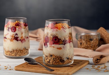 Copa de fruta y yogurt receta en desayuno sorpresa para mamá