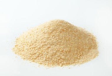 Pan molido para empanizar los chiles con queso.