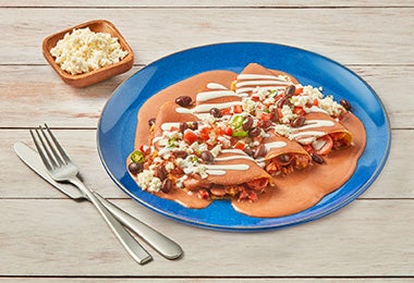 Enfrijolada, tradicional receta con frijoles 