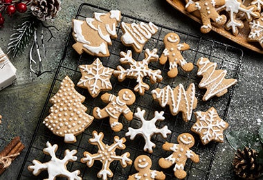 Galletas de jengibre de diferentes formas 