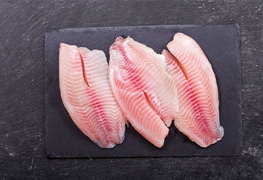 Filete de merluza para rellenar tus empandas de pescado.