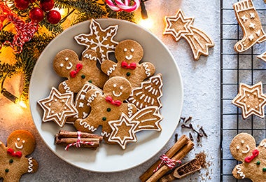 Muñecos de jengibre dulces de navidad 