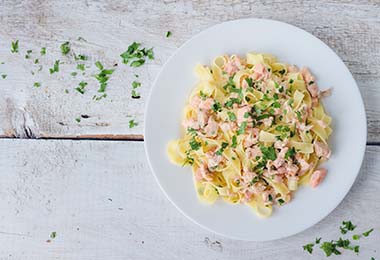 Tagliatelle es una pasta italiana larga y plana.