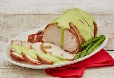 Al preparar pavo es muy común usar alguna salsa.