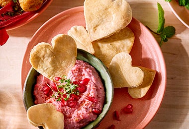 Receta con hummus de betabel