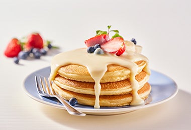 Receta de hotcakes bañados con leche condensada  