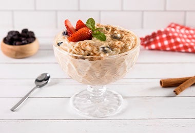 Receta de arroz con leche y frutas.