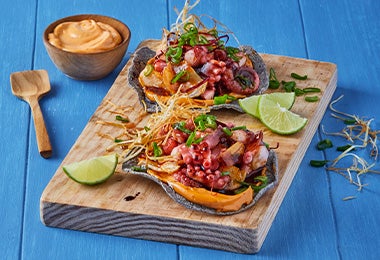 Tostadas de pulpo comida de mar