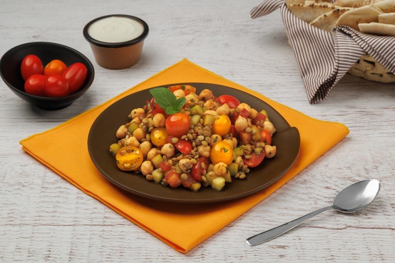 Ensalada de Garbanzos y Lentejas con Jocoque Ensalada de Garbanzos y Lentejas con Jocoque