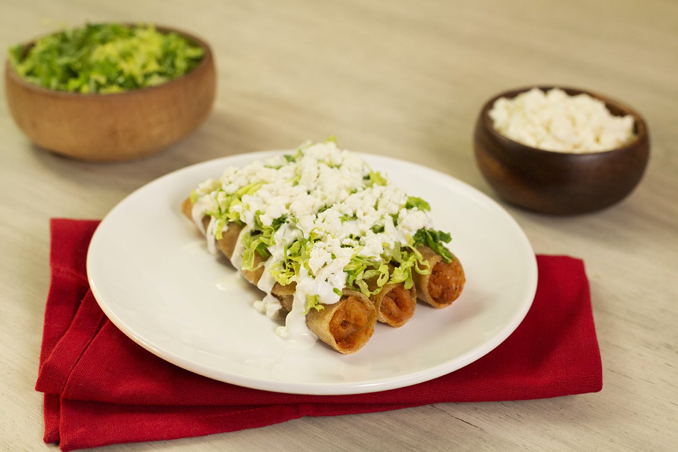 Tacos dorados de chicharrón