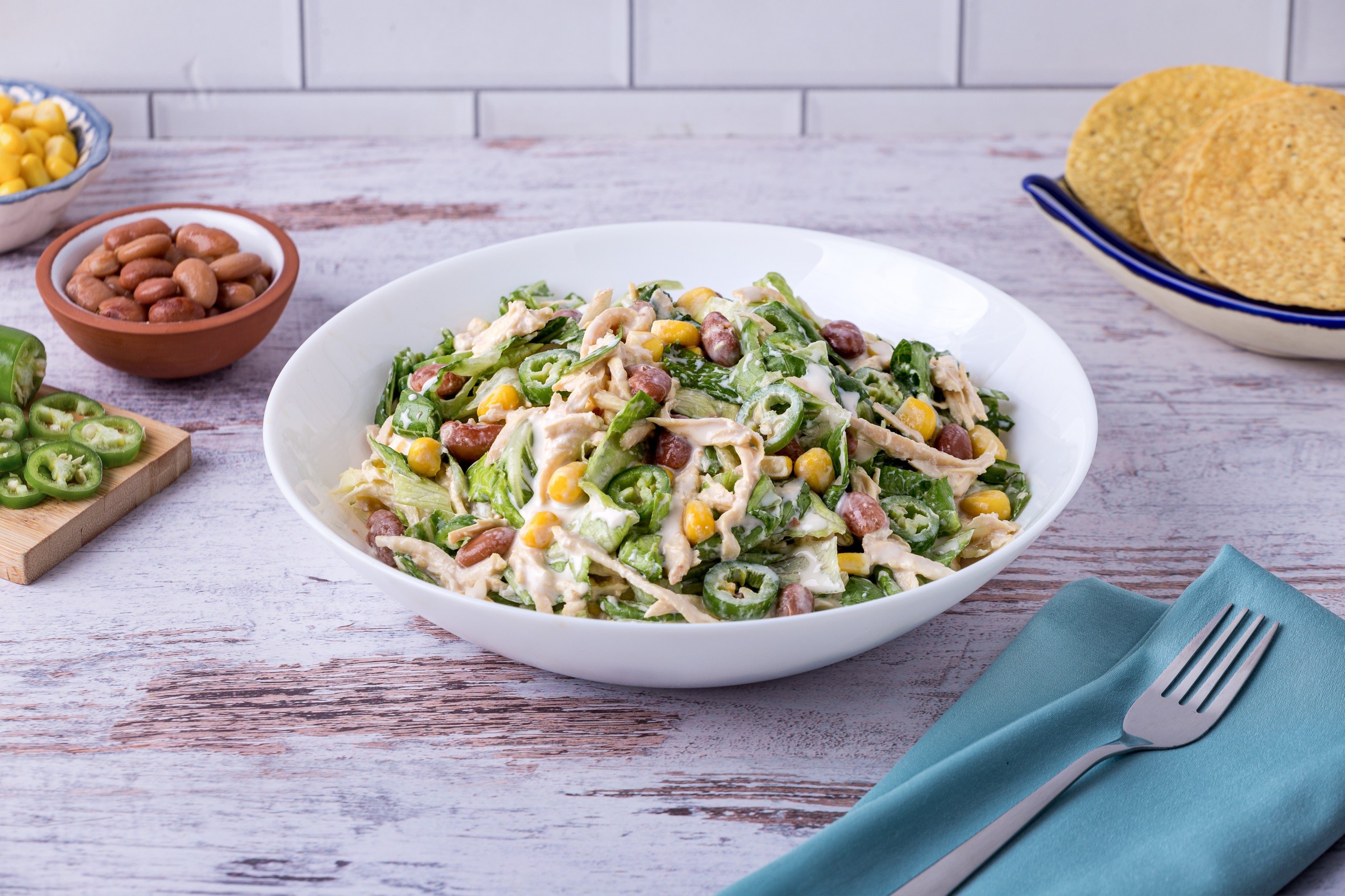 Ensalada de Pollo con Elote, Lechuga y Frijol
