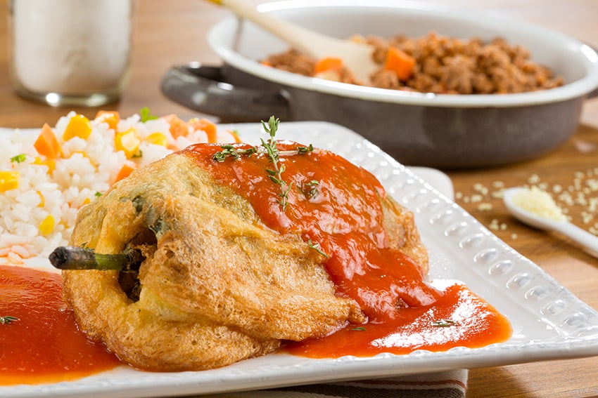 Chiles rellenos de picadillo