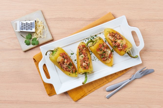 Chile güero relleno de sardina