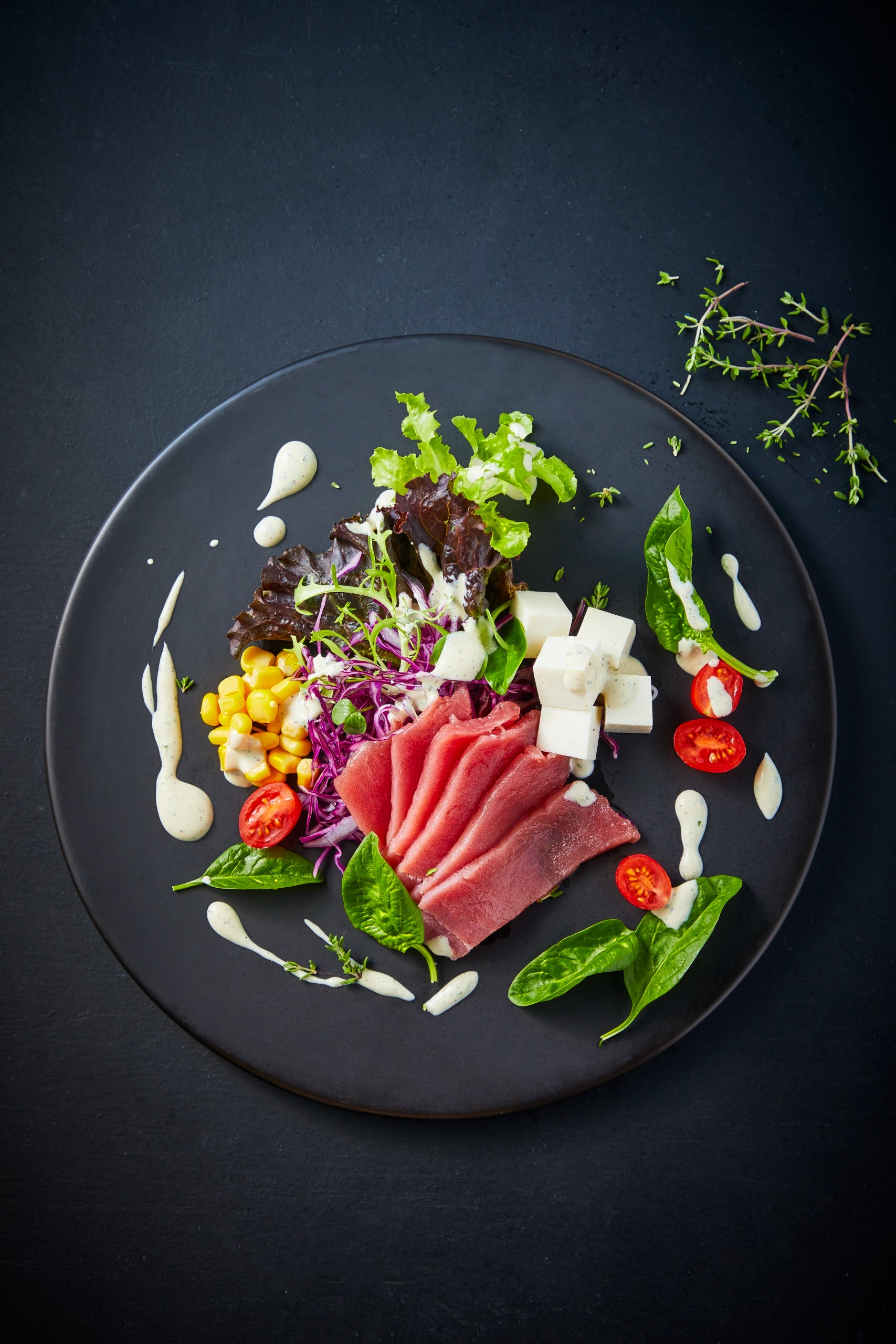 Ensalada con aderezo de tomillo y perejil