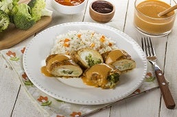 rollo de pollo con salsa cremosa de chabacano