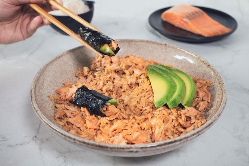 SALMON RICE preparado con Salsa de soya MAGGI®