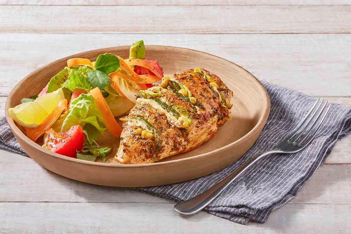 Pechuga rellena de calabacitas, elote y panela