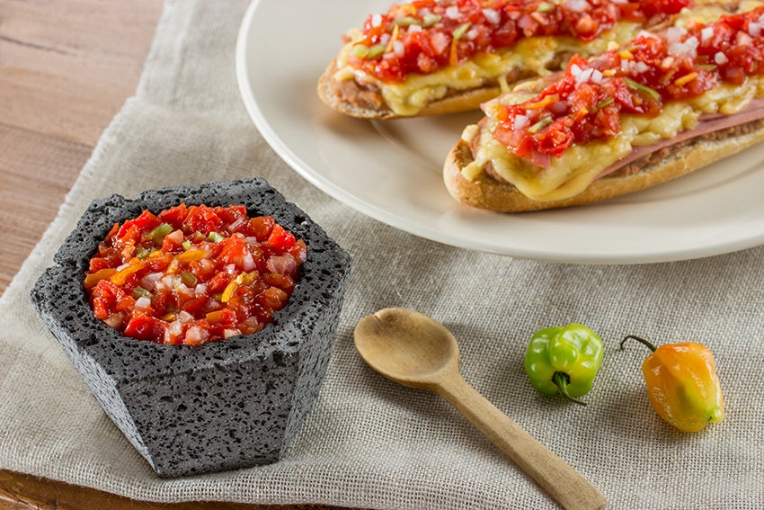 Salsa martajada para molletes Recetas Nestlé