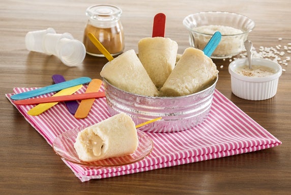 Paletas heladas rellenas de arroz con leche deslactosadas