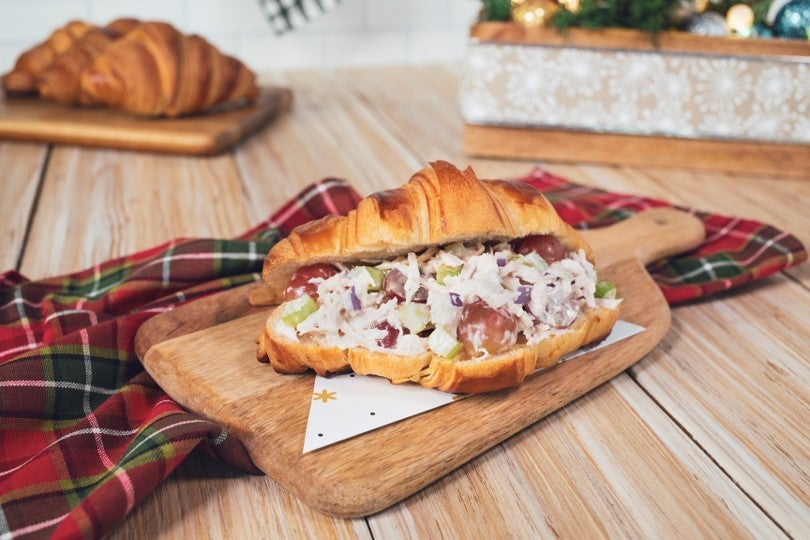 CUERNITO de PAVO RECALENTADO preparado con Media Crema NESTLÉ®