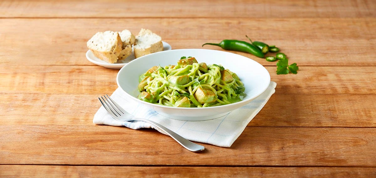 ESPAGUETI CON CILANTRO Y JALAPEÑO ESPAGUETI CON CILANTRO Y JALAPEÑO