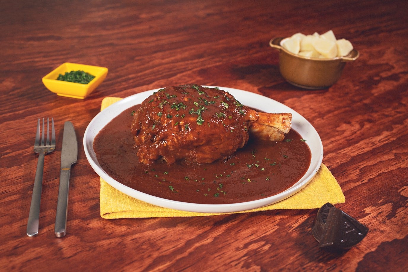 CHAMORROS en ADOBO preparados con Chocolate para Mesa ABUELITA®