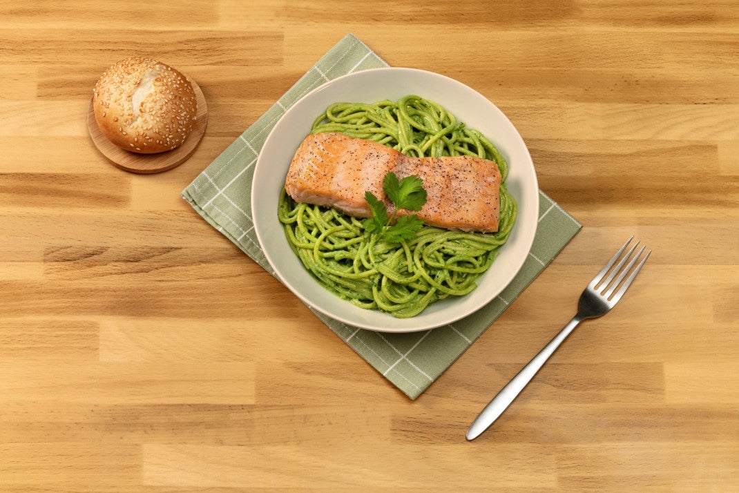 Pasta al cilantro con Salmón