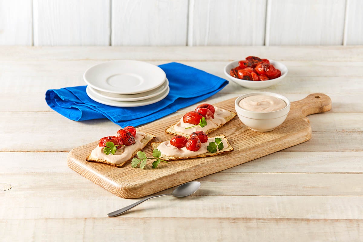 Tostadas con dip de pechuga de pavo