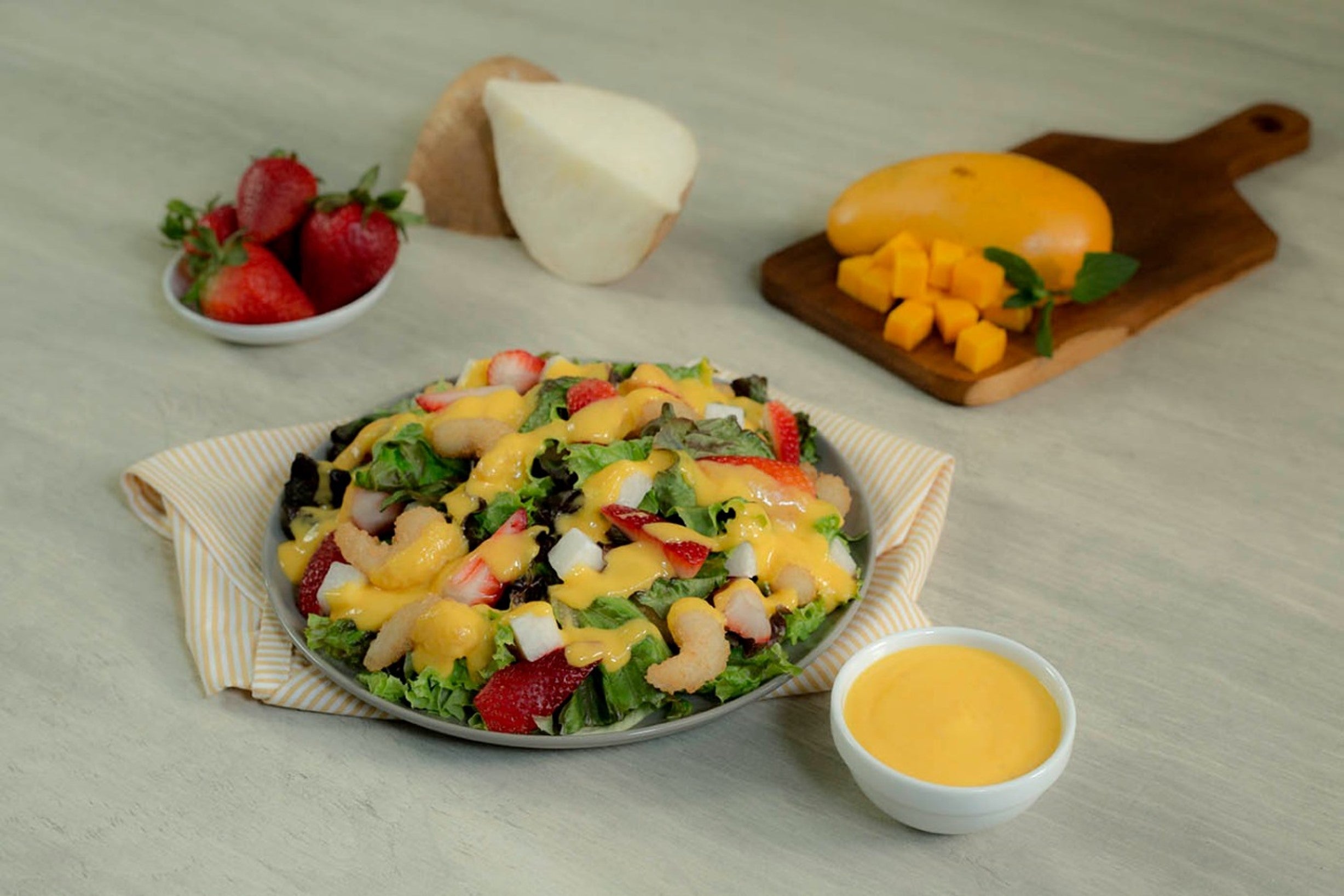 Ensalada con aderezo de mango