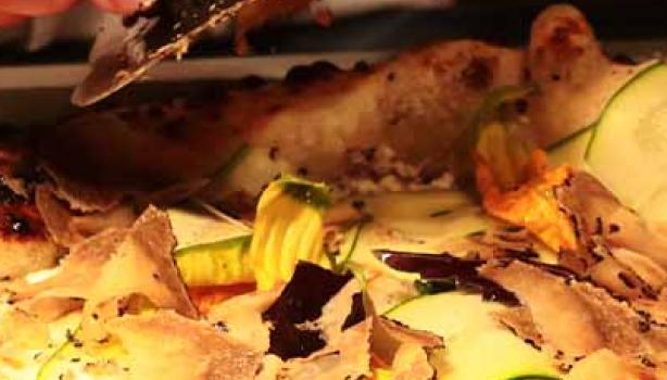 Hay tipos de pizzas que se caracterizan por tener una masa más gruesa.