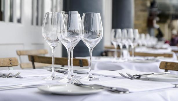 Cómo montar una mesa formal 