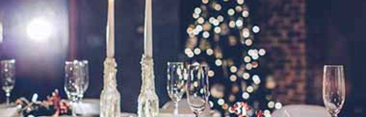 Mesa decorada para navidad