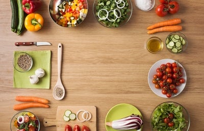 Ensaladas balanceadas sin renunciar a comer delicioso. Ensaladas balanceadas sin renunciar a comer delicioso.