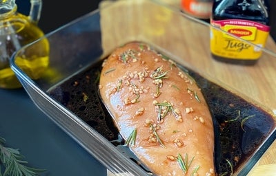 Aprende por qué marinar les da un sabor diferente a tus comidas con Recetas Nestlé®. 
