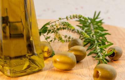 Es importante saber cómo reciclar el aceite de cocina. Es importante saber cómo reciclar el aceite de cocina.