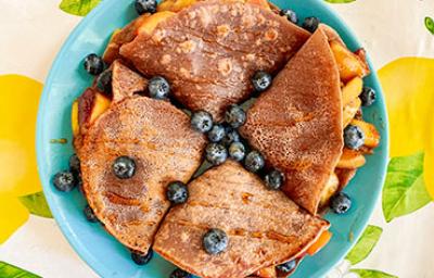 Las crepas son una preparación muy famosa de la comida francesa. Las crepas son una preparación muy famosa de la comida francesa.