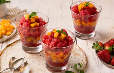 Vasos con frutas postres veganos Vasos con frutas postres veganos