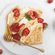 Desayuno de cumpleaños para celebrar en casa.