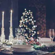 Mesa decorada para navidad