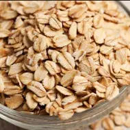 Avena servida en un bowl.