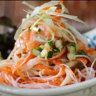 El ceviche es un plato típico peruano muy popular.