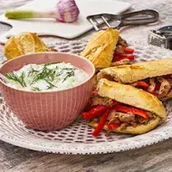 Salsa tzatziki y gyros