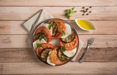 Ensalada Caprese con Berenjena Ensalada Caprese con Berenjena