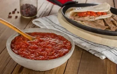 Salsa de chiltepín y tacos de arrachera Salsa de chiltepín y tacos de arrachera
