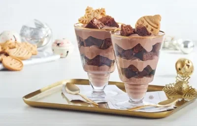 TRIFFLE de CHOCOLATE preparado con Leche Condensada LA LECHERA® TRIFFLE de CHOCOLATE preparado con Leche Condensada LA LECHERA®
