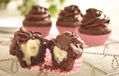 cupcakes rellenos con plátano cupcakes rellenos con plátano