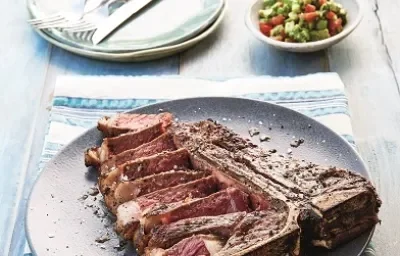 T-bone con salsa de aguacate